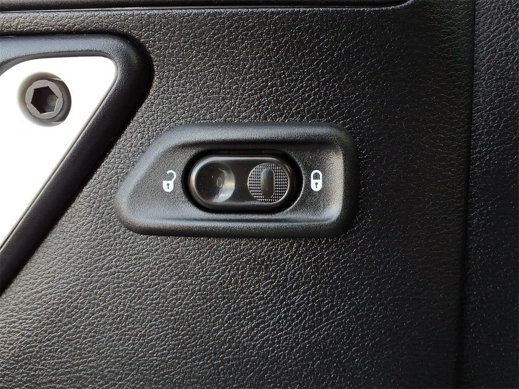 2015 Jeep Wrangler Unlimited Sahara Altitude