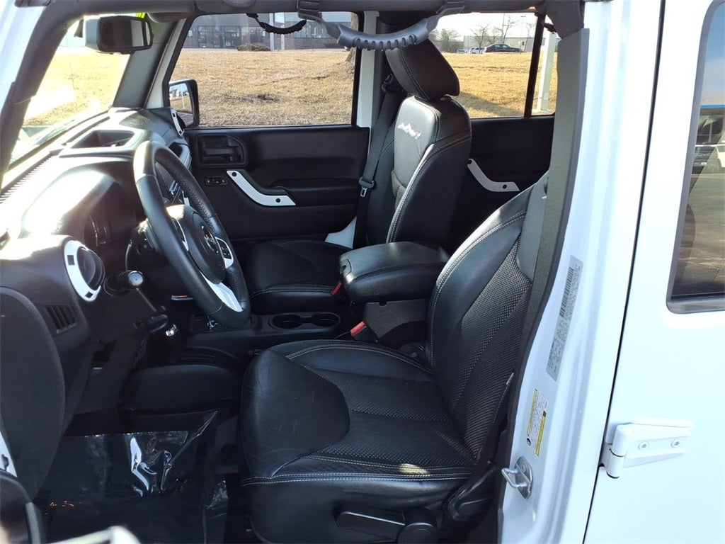 2015 Jeep Wrangler Unlimited Sahara Altitude