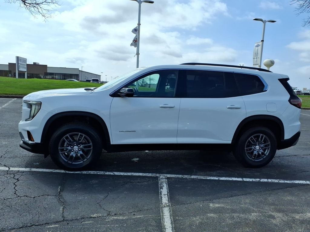 2025 GMC Acadia Elevation