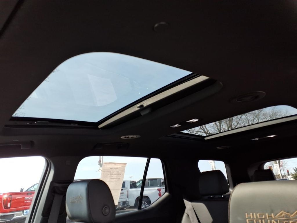 2023 Chevrolet Traverse High Country