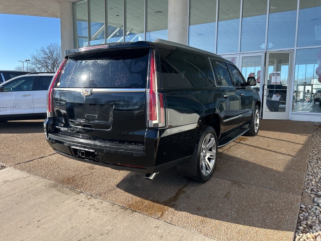 2017 Cadillac Escalade ESV Luxury