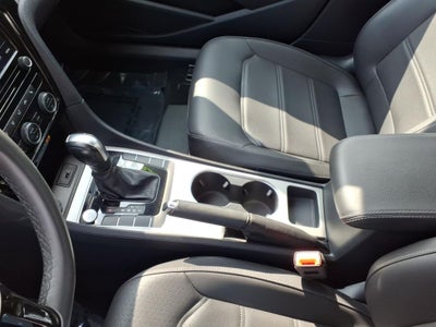 2022 Volkswagen Passat 2.0T SE