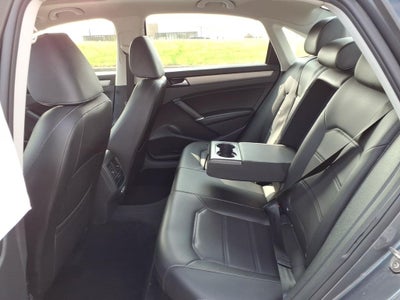 2022 Volkswagen Passat 2.0T SE