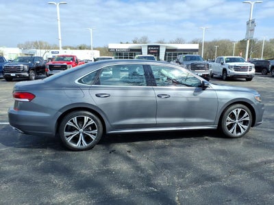 2022 Volkswagen Passat 2.0T SE