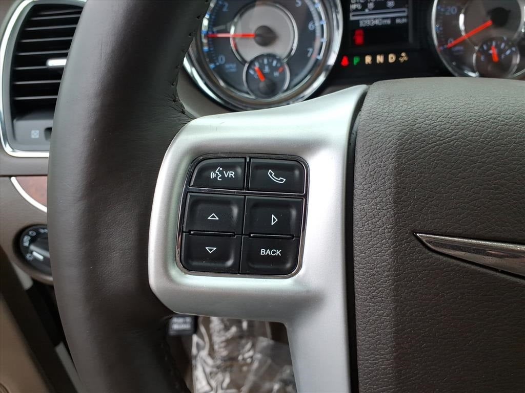 2016 Chrysler Town & Country Touring