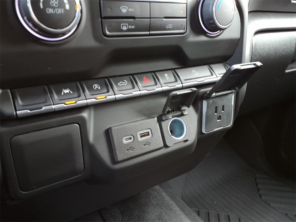 2022 Chevrolet Silverado 1500 Custom Trail Boss