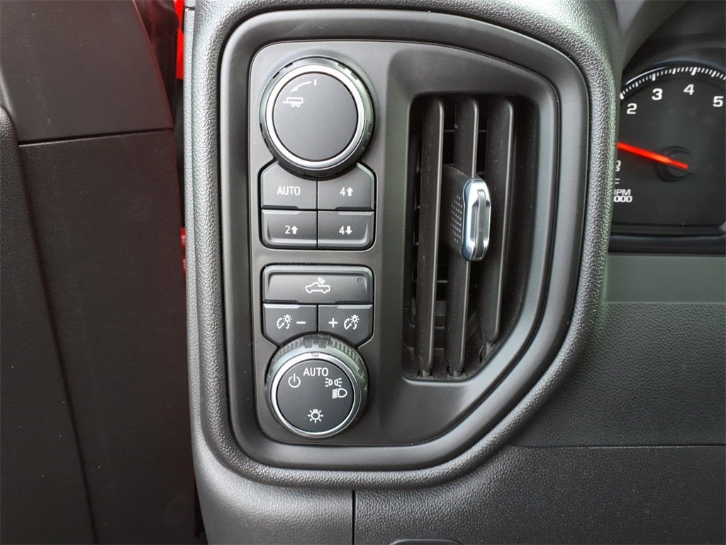 2022 Chevrolet Silverado 1500 Custom Trail Boss