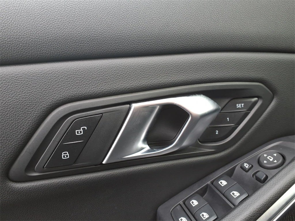 2024 BMW 3 Series 330i xDrive