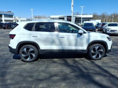 2025 Volkswagen Taos 1.5T SE