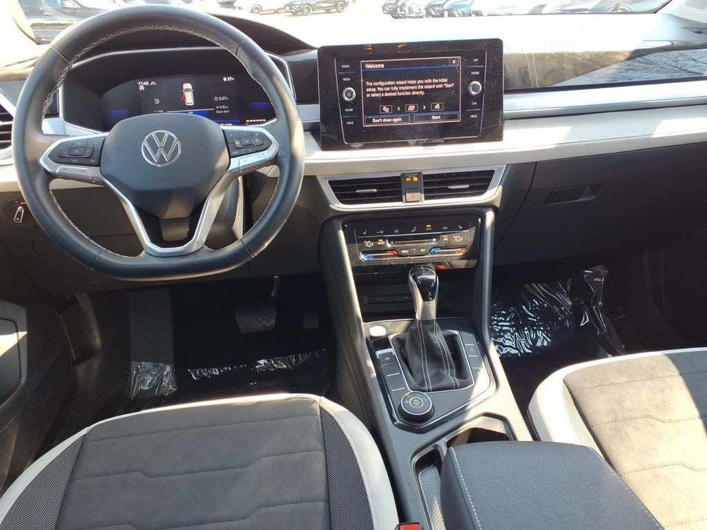 2025 Volkswagen Taos 1.5T SE