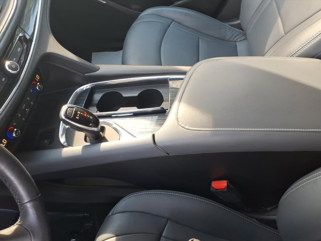 2021 Buick Enclave Essence