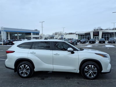 2023 Toyota Highlander Hybrid XLE