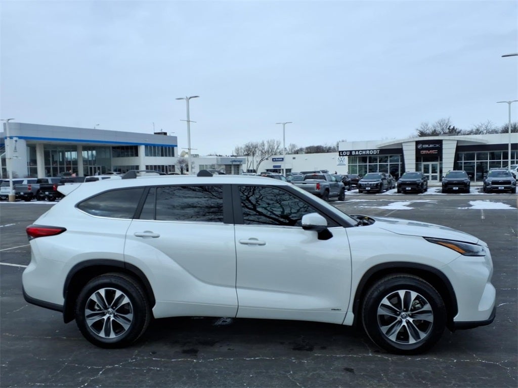 2023 Toyota Highlander Hybrid XLE