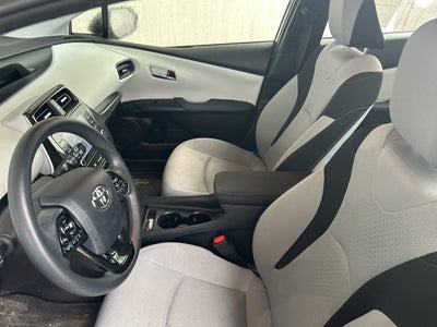 2020 Toyota Prius L