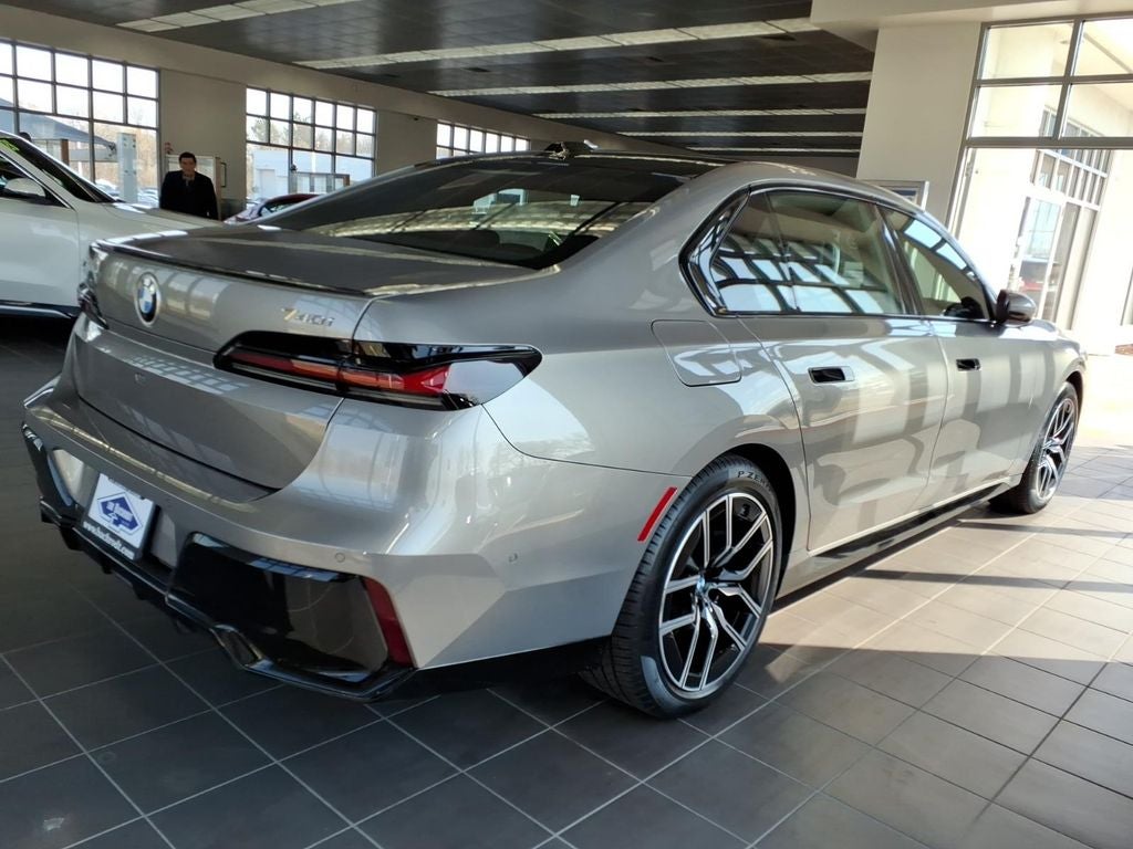 2026 BMW 7 Series 740i xDrive