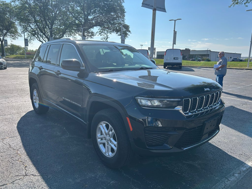 2022 Jeep Grand Cherokee Laredo