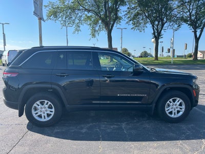 2022 Jeep Grand Cherokee Laredo
