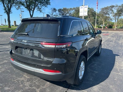 2022 Jeep Grand Cherokee Laredo