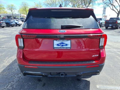 2025 Ford Explorer ST-Line