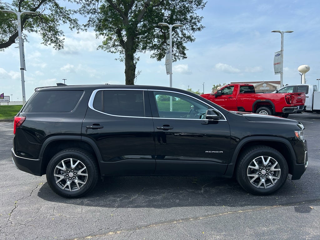 2023 GMC Acadia SLE