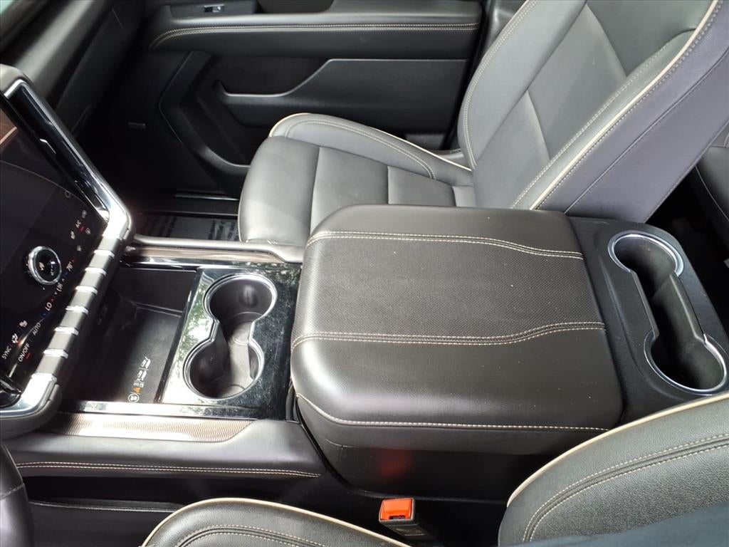 2025 GMC Yukon Elevation