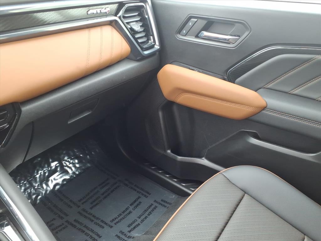 2024 GMC Canyon 4WD AT4