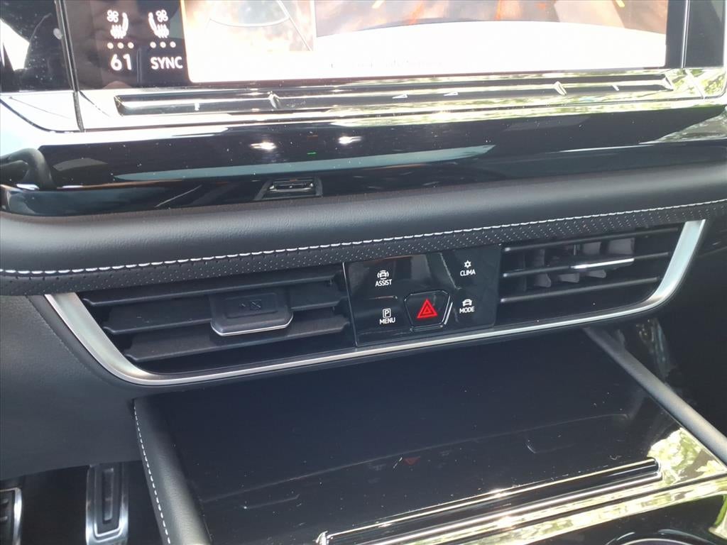 2024 Volkswagen Atlas Cross Sport 2.0T SEL Premium R-Line