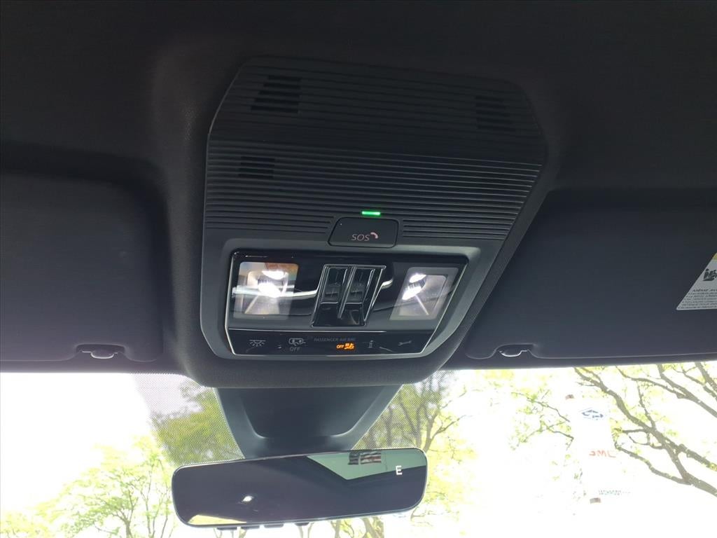 2024 Volkswagen Atlas Cross Sport 2.0T SEL Premium R-Line