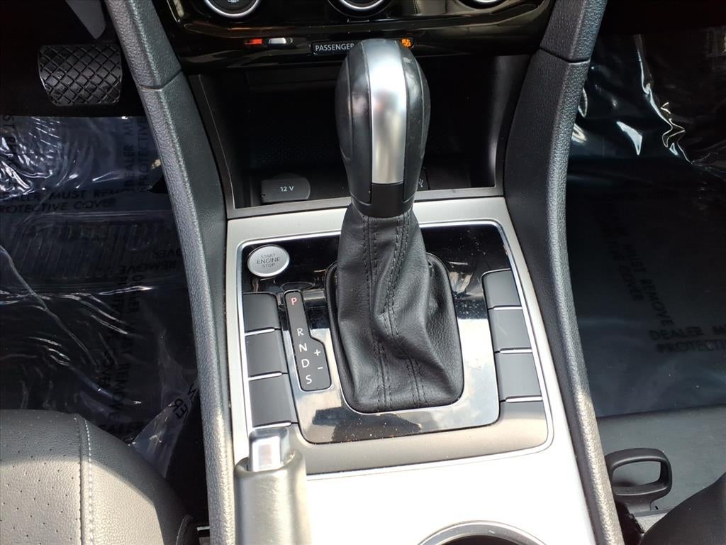 2022 Volkswagen Passat 2.0T SE
