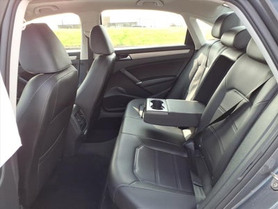 2022 Volkswagen Passat 2.0T SE