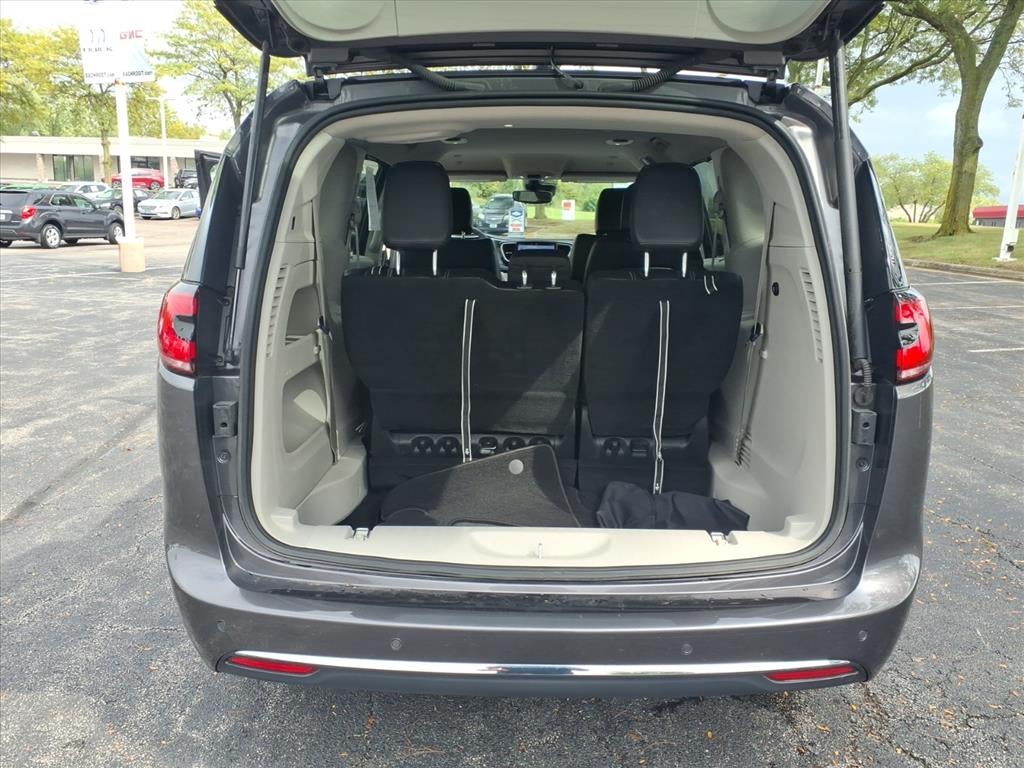 2023 Chrysler Pacifica Touring L