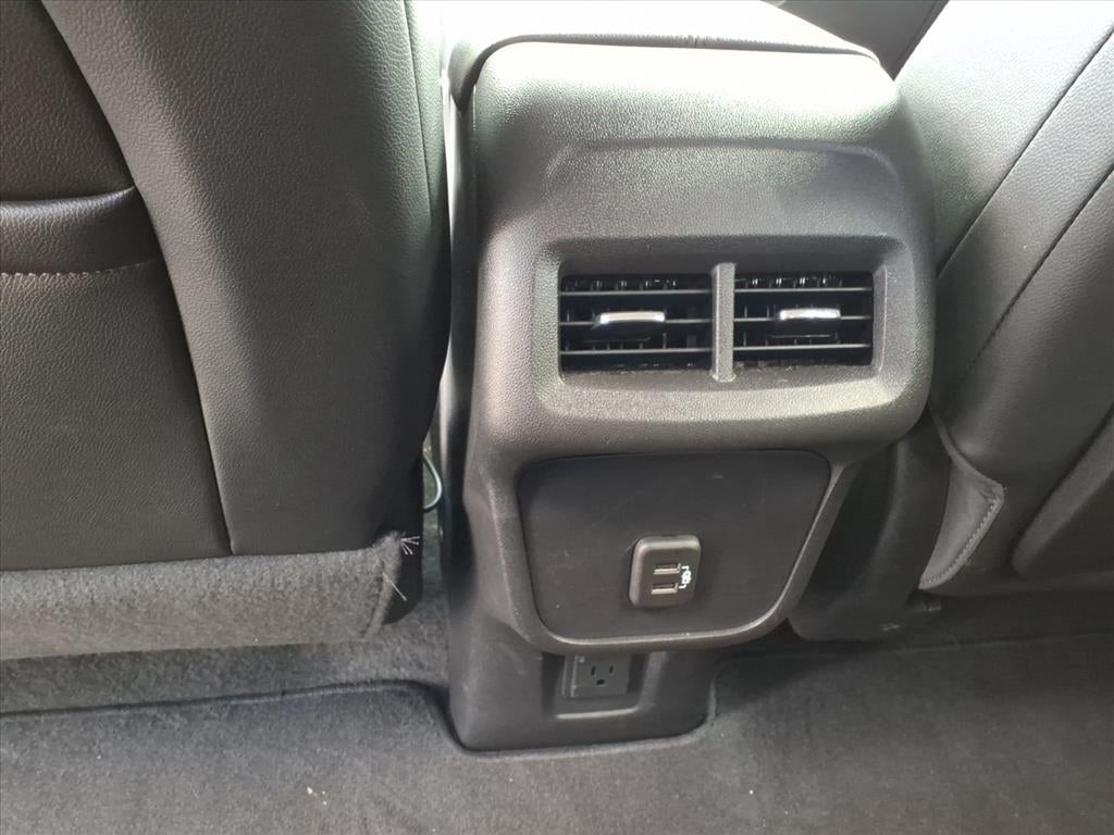 2024 GMC Terrain SLT - Photo 27