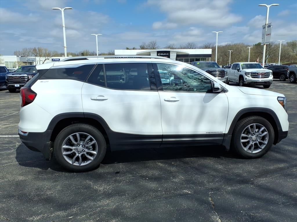 2024 GMC Terrain SLT - Photo 8