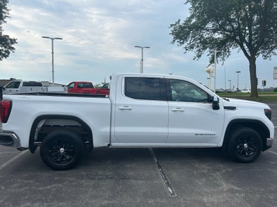 2024 GMC Sierra SLE