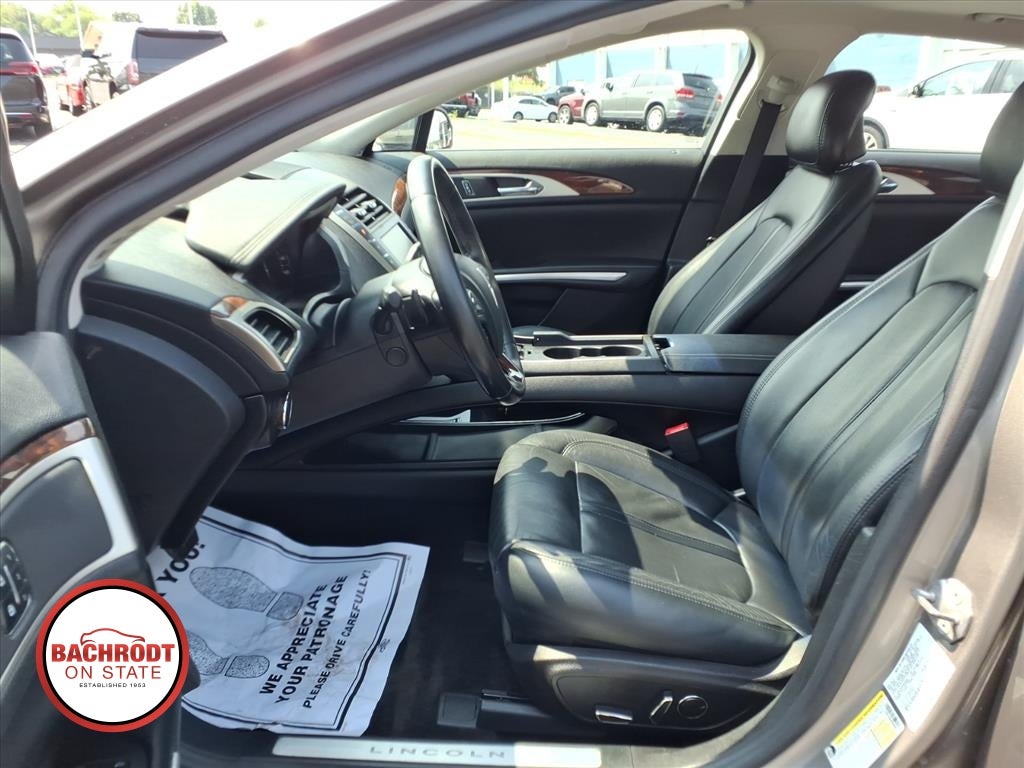 2016 Lincoln MKZ Base