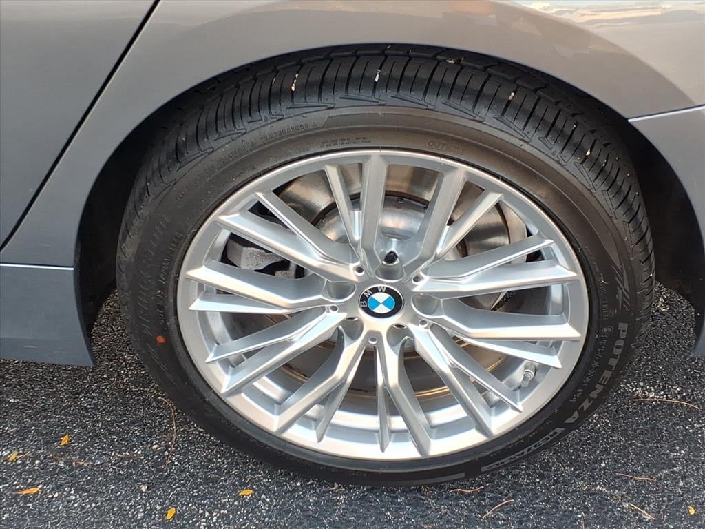 2023 BMW 3 series 330i xDrive