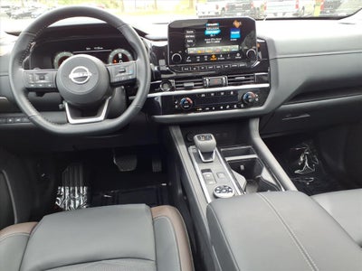 2025 Nissan Pathfinder Platinum