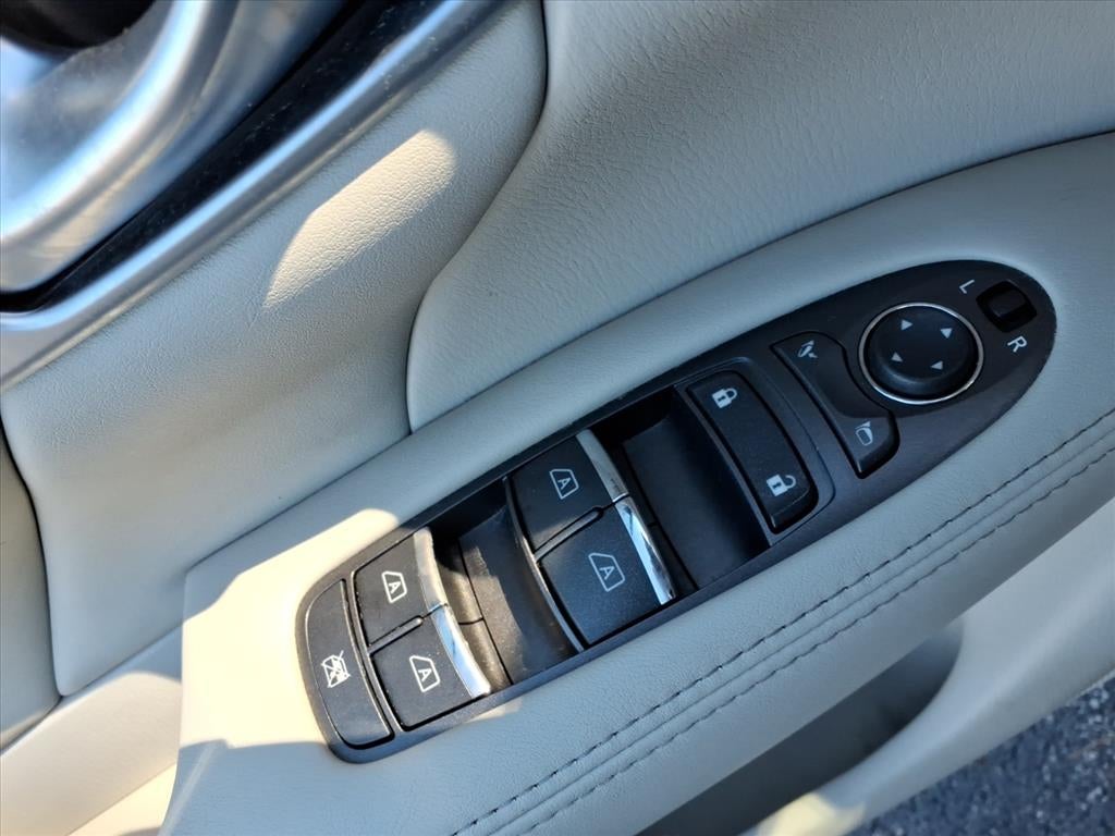 2013 INFINITI M37x Base