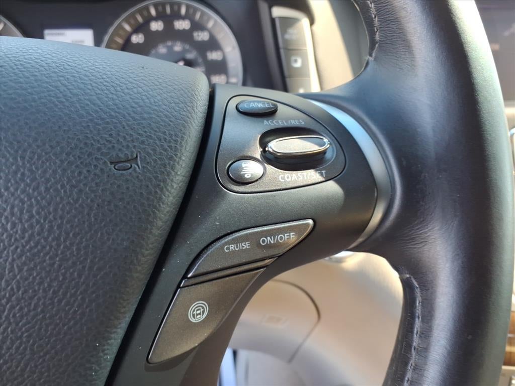 2013 INFINITI M37x Base