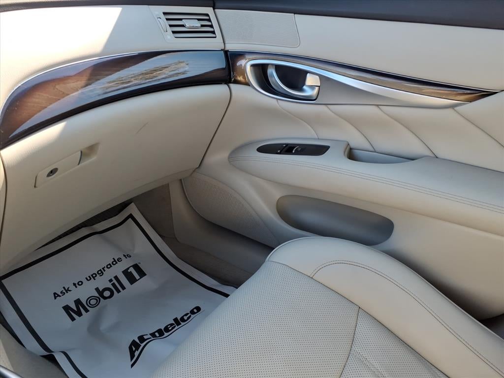 2013 INFINITI M37x Base