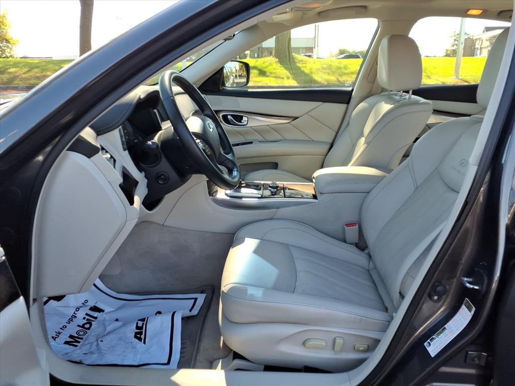 2013 INFINITI M37x Base