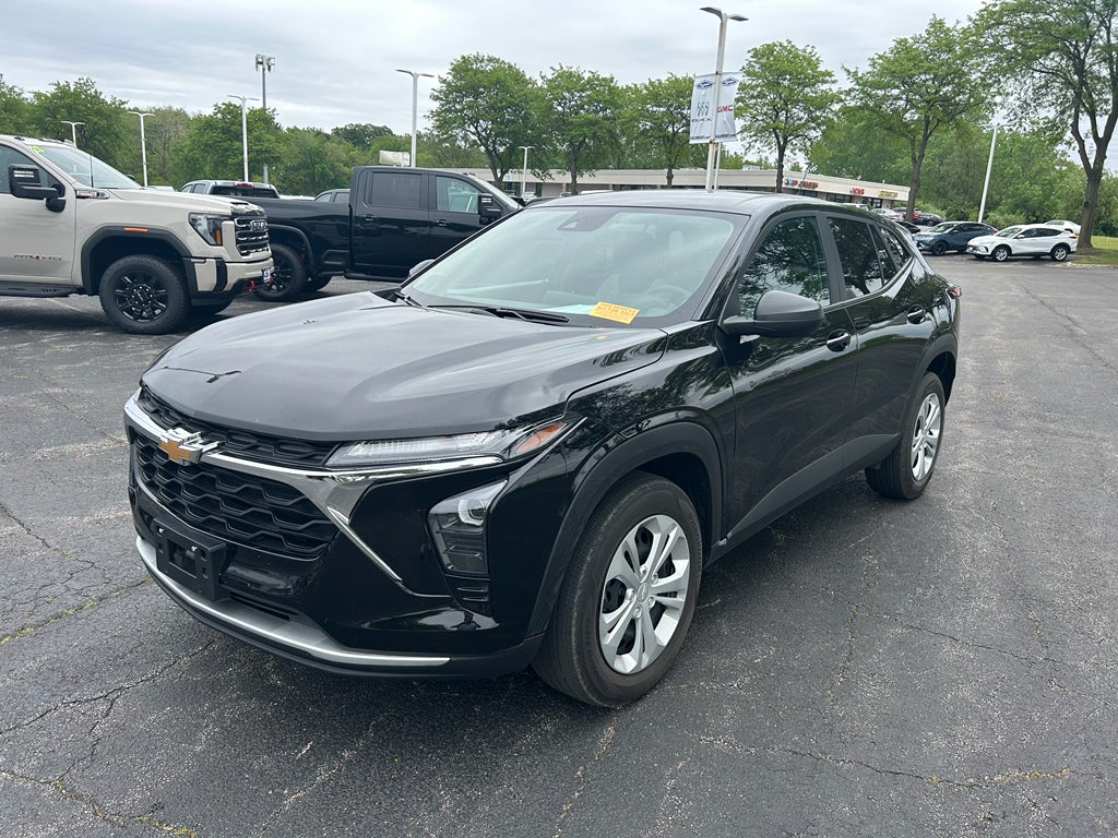 2025 Chevrolet Trax LS's photo