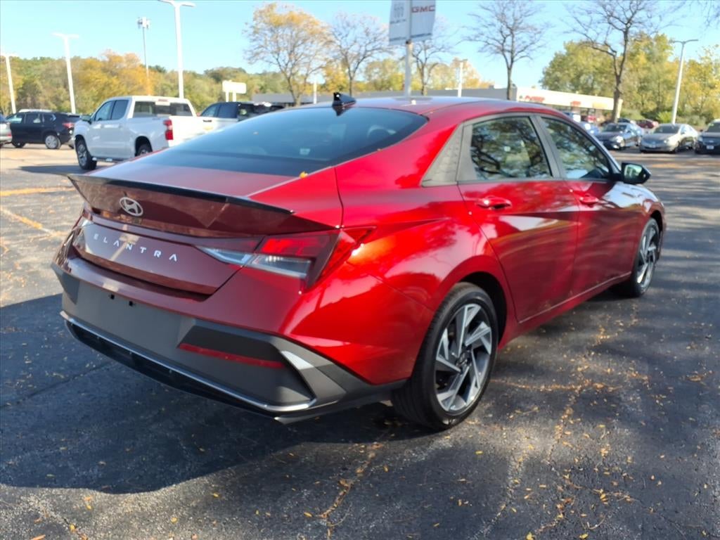 2025 Hyundai Elantra SEL Sport
