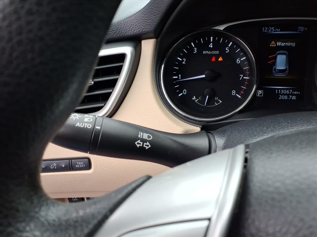 2016 Nissan Rogue SV