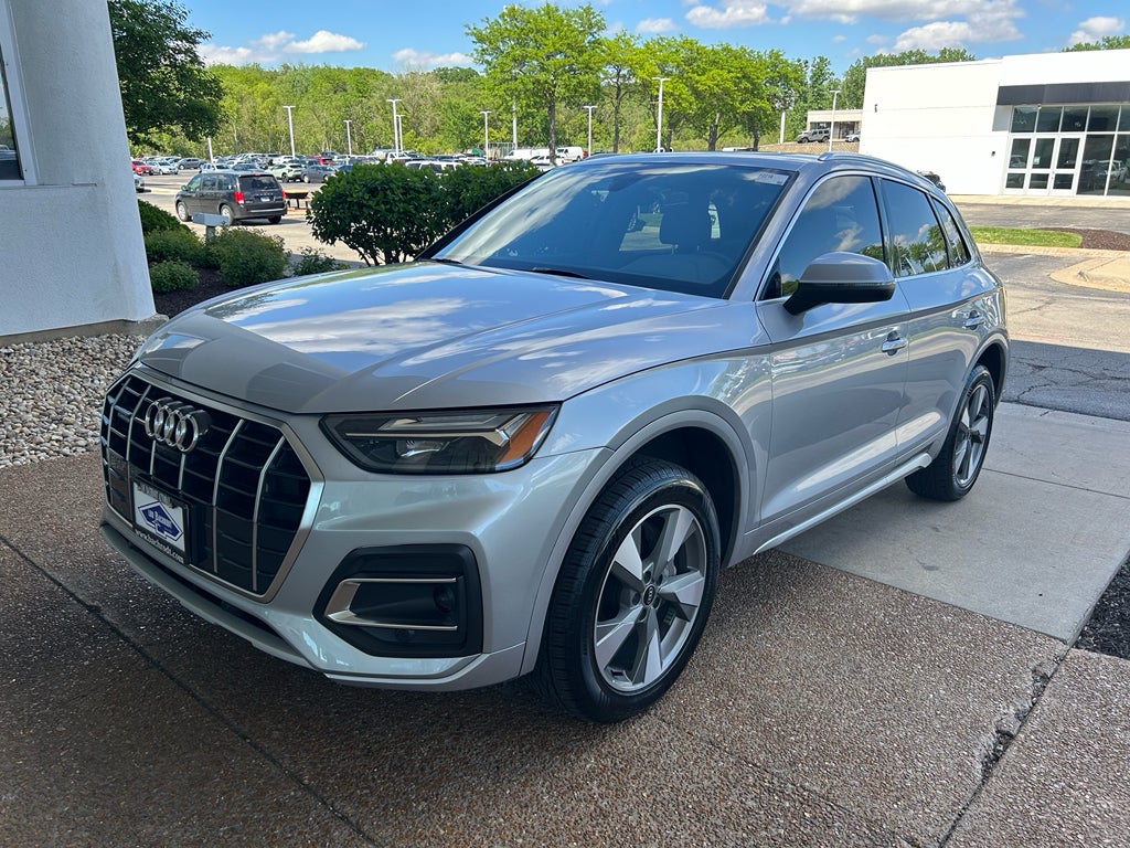 2025 Audi Q5 40 Premium Plus quattro's photo