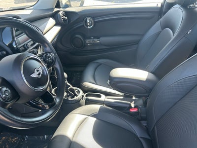 2015 MINI Hardtop Cooper (M6)