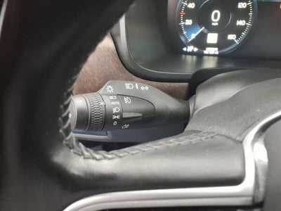 2018 Volvo V90 Cross Country T6