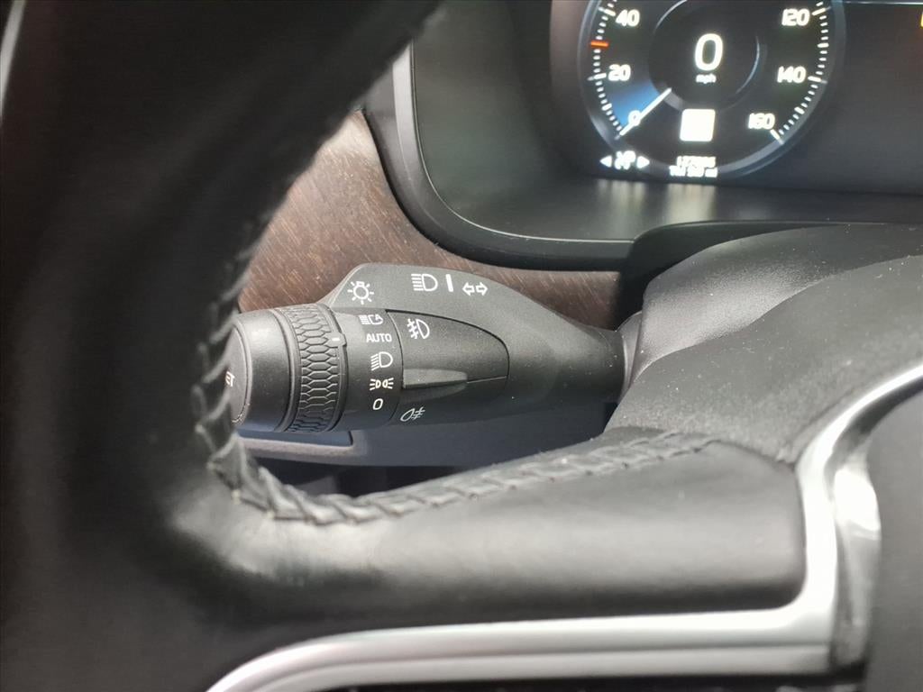 2018 Volvo V90 Cross Country T6