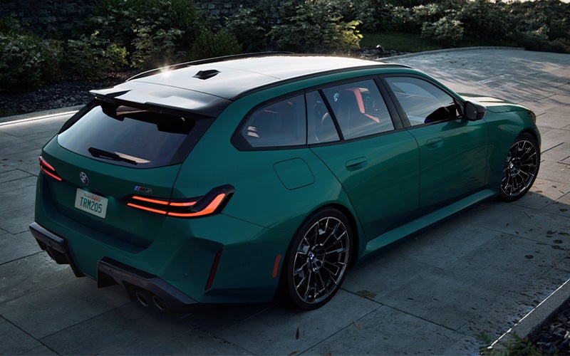The sky lounge panoramic roof of the M5 Touring. | Bachrodt BMW in Rockford IL